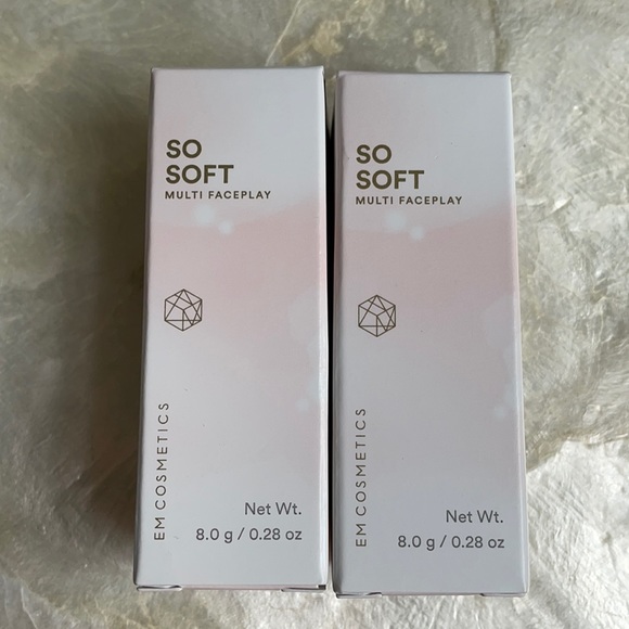 EM Cosmetics Other - EM Cosmetics